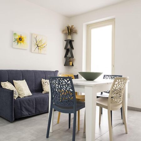Appartamento Clalia Luino Bagian luar foto
