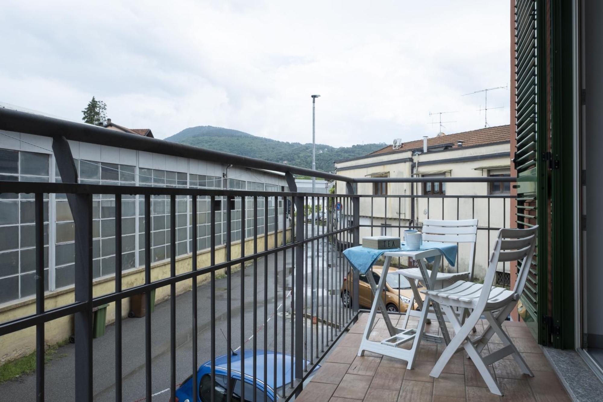 Appartamento Clalia Luino Bagian luar foto