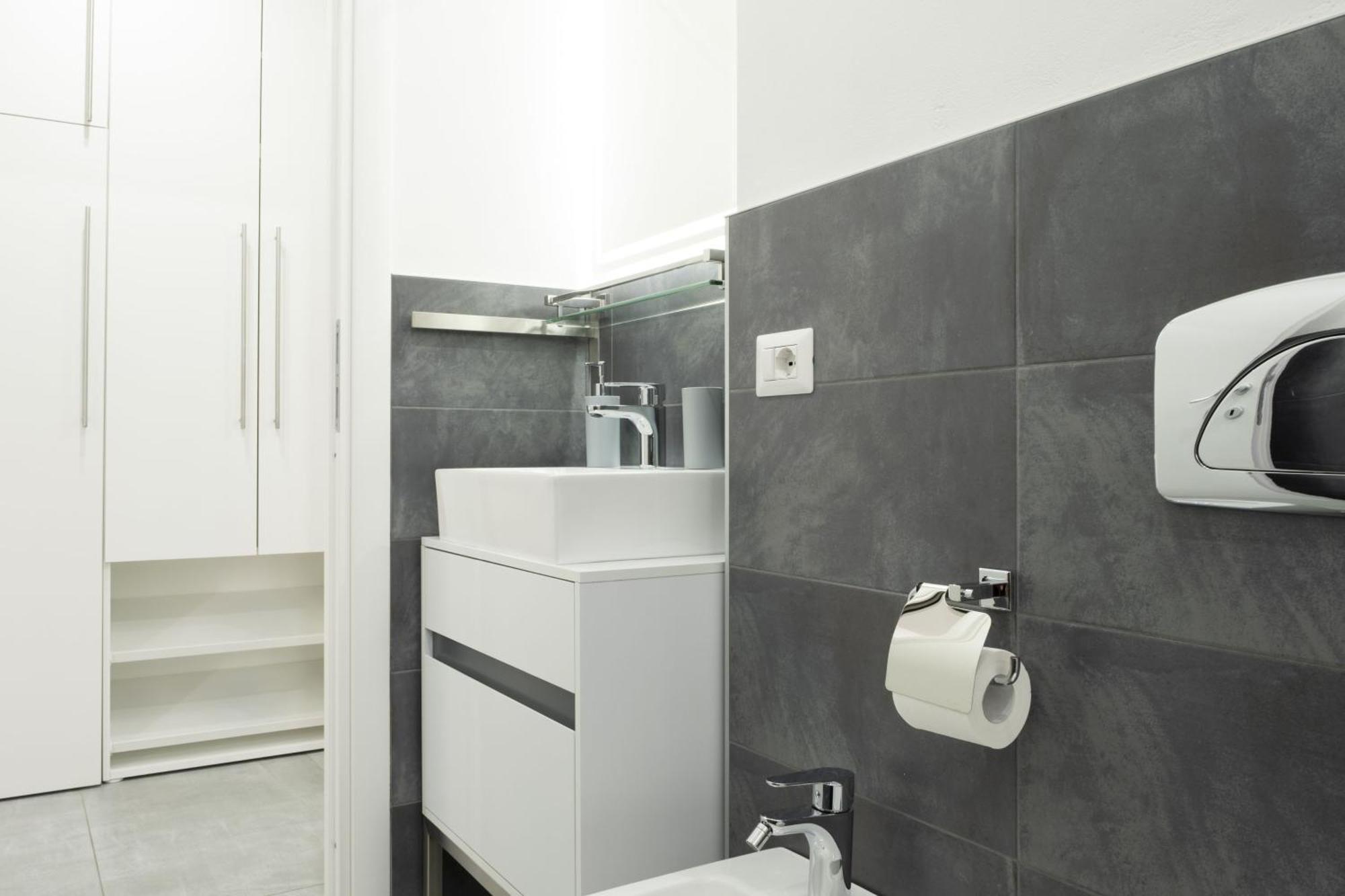Appartamento Clalia Luino Bagian luar foto